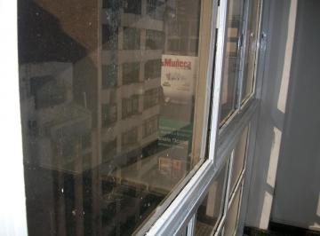 Oficina comercial de 1 ambiente, Monserrat · Alquiler de Oficina de 30 m² en Tacuarí Al 200