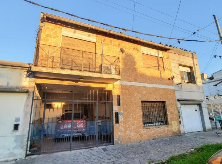Casa · 158m² · 6 Ambientes · 2 Cocheras