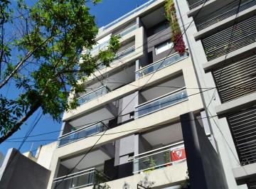 FRENTE DEL EDIFICIO · Apto Crédito Excelente Monoambiente Divisible con Cochera en Caballito - Parque Centenario