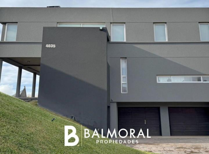 Casa · 368m² · 4 Ambientes