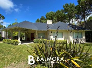 BML-BML-63_2 · Casa en Venta - Pinamar, Zona Pinamar Chico. Ref: 8248