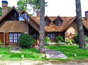 BML-BML-744_2 · Chalet en Venta Pinamar - Zona Centro