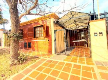 Casa de 4 ambientes, Campana · Venta Duplex en Campana