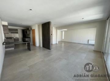 Departamento · 170m² · 4 Ambientes · Excelente Departamento de Categoría a m de Bv Oroño 3 Dorm.