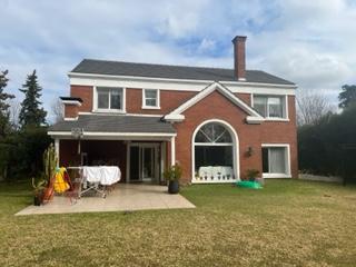 Casa de 5 ambientes, Berazategui · Casa | Venta | Abril Club de Campo