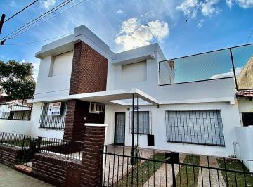 Casa · 150m² · 5 Ambientes · 1 Cochera · Venta Dos Propiedades en Mismo Terreno