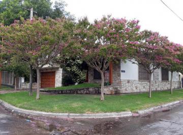 Casa de 5 ambientes, Quilmes · Casa 5 Ambientes en Quilmes Dos Cocheras