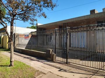 Casa · 132m² · 5 Ambientes · 1 Cochera · Casa - Bo. Diaz Velez