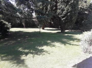 Casa · 286m² · 3 Dormitorios · Casa en Venta en Gonnet, Inmejorable Ubicación. Excelente