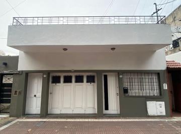 PH de 2 ambientes, Lanús · Dto Tipo Casa 3 Amb con Garage y Patio en Venta en Lanus Este