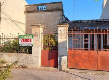 Casa de 5 ambientes, San Andrés de Giles · Casa en Av Principal en La Ciudad de San Andrés de Giles
