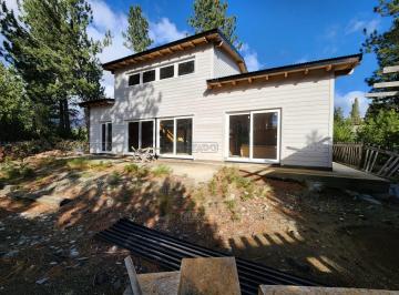 Casa de 5 ambientes, San Carlos de Bariloche · Casa en Venta Ubicado en Club de Campo Dos Valles, Bariloche, Patagonia