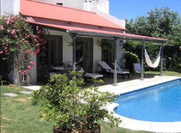 Casa · 250m² · 5 Ambientes · 2 Cocheras · Casa - La Barra