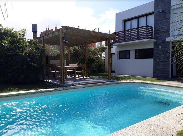 Casa · 223m² · 5 Ambientes · 1 Cochera