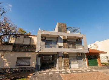 Departamento de 2 ambientes, Lomas de Zamora · Depto 2 Amb. Pb C/ Cochera, Patio y Sum - Almafuerte 693, Banfield