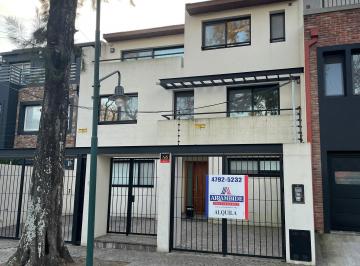 Casa de 5 ambientes, San Isidro · Vicente F Lopez 1340 - Martinez - Casa Racionalista en Alquiler