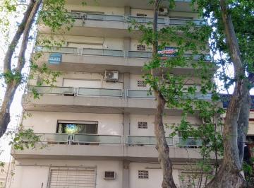 Departamento de 7 ambientes, Rosario · Semipiso Sobre Bv. Oroño Contra - Frente