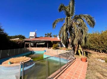 Casa · 435m² · 6 Ambientes · 4 Cocheras · Oportunidad Casa en Venta Gran Terreno Villa Allende