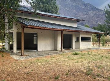 Casa · 100m² · Epuyen, Casa a Terminar de 100 m². Usd 68.000