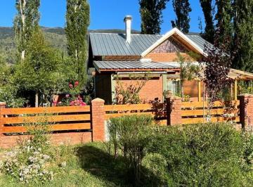 Casa · 100m² · 5 Ambientes · 1 Cochera · Casa - Lago Puelo