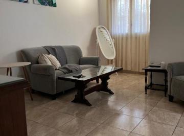 Casa · 99m² · 4 Ambientes · 1 Cochera · Casa en Castelar Norte 4 Ambientes
