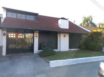 Casa de 5 ambientes, Almirante Brown · Excelente Chalet 3 Habitaciones, a m de Segui, a 600 m de Estacion Adrogue!
