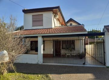 PH de 7 ambientes, Lomas de Zamora · Chalet en PH Al Frente Apto Dos Familias