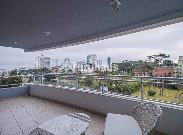 Departamento · 120m² · 4 Ambientes · 1 Cochera