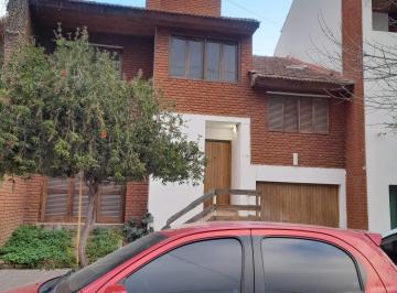 Casa de 7 ambientes, Neuquén · Casa 4 Dorm. Periodistas Neuquinos 115 Neuquen