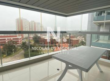 Foto1 · Venta Apartamento 2 Dorm. en Playa Mansa en Edificio de Categoría