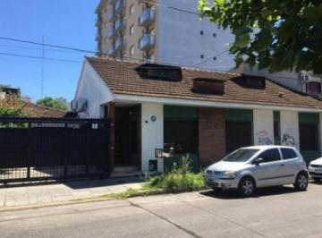 Casa · 150m² · 3 Dormitorios · Venta Comodo Chalet 4 Ambientes en Moron Centro!