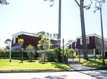 Foto1 · Casa en Venta 2 Dorm. en Playa Mansa, Punta del Este.