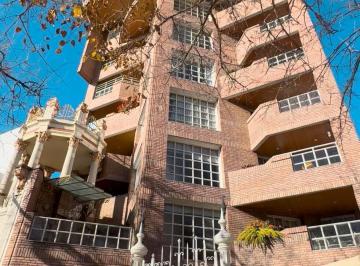Departamento · 200m² · 6 Ambientes · Openhouse Vende Excelente Semipiso Ubicado en Calle Emilio Civit.