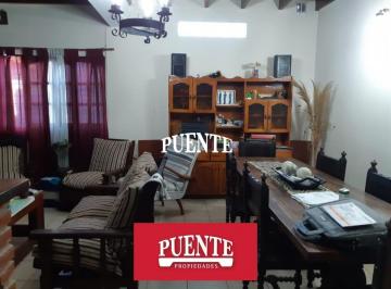 Casa · 150m² · 8 Ambientes · 2 Casas - Lomas de Zamora - Ideal Renta - Venta con Renta