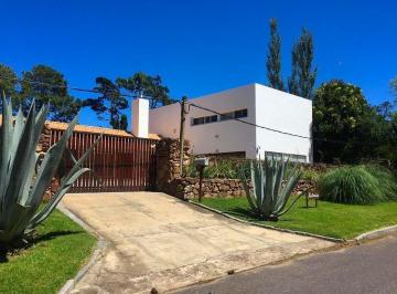 BPV-BPV-8206_2 · 6 Dorm. | Golf Ref: 8206