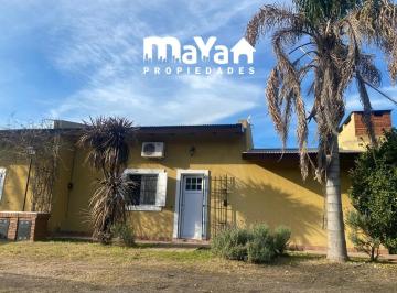 Casa · 60m² · 3 Ambientes · 2 Cocheras · Casa en Alquiler La Florida - Zarate