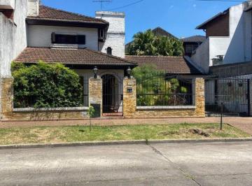 Casa · 230m² · 4 Ambientes · 1 Cochera · Venta Casa de 4 Ambientes en Haedo
