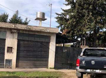 Casa · 80m² · 3 Ambientes · Locales en Venta -, - Jose Clemente Paz en 2 Terrenos con Casa 2 Amb