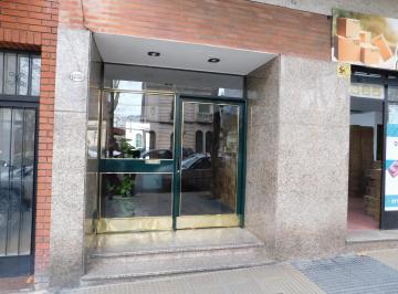 Departamento de 2 ambientes, Parque Patricios · Departamento de 2 Ambientes Contrafrente