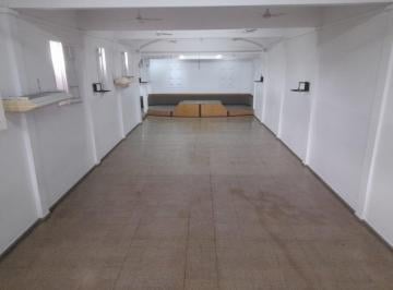 Local comercial · 300m² · 5 Ambientes · 10 Cocheras · Importante Propiedad Comercial Apta Multiples Usos