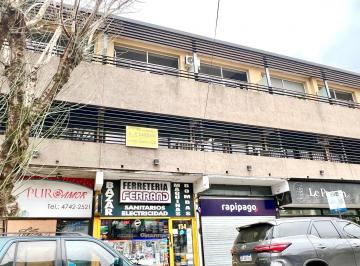 Oficina comercial de 1 ambiente, San Isidro · Acassuso: Moderna Oficina en El Centro de Acassuso. 4x8 con Balcón Al Frente.