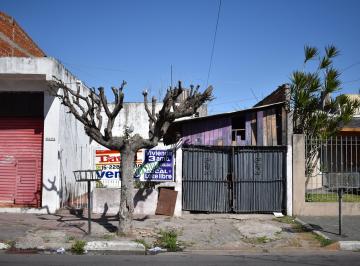 Casa de 3 ambientes, La Matanza · Inmueble C/ Destino Comercial Y/o Vivienda