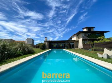 Casa · 225m² · 4 Ambientes · Casa - Balneario Mar de Cobo