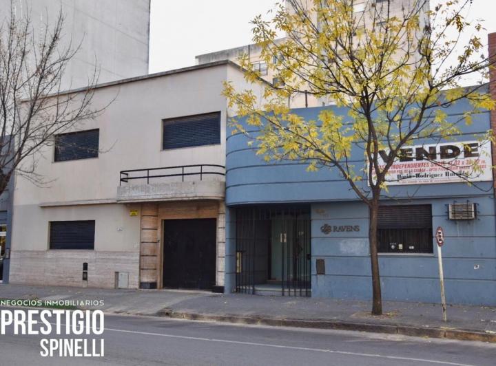 Casa · 526m² · 4 Dormitorios · 2 Cocheras
