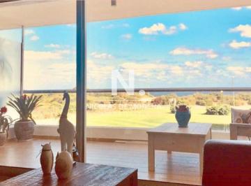 Foto1 · En Venta Departamento en Playa Brava de 2 Dorm. con Vista Al Mar!