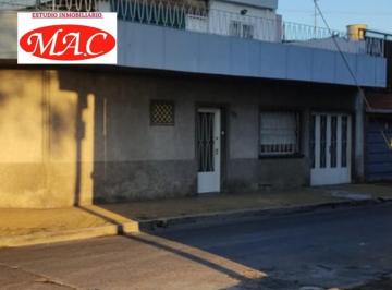 Casa de 3 ambientes, Tres de Febrero · Venta Casa Lote Propio Esquina