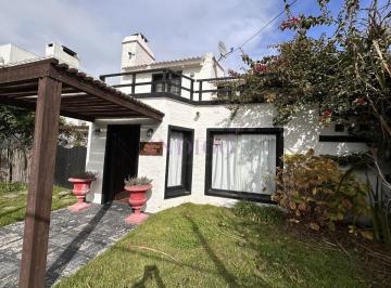 Foto1 · Casa en La Barra, 4 Dormitoritos y Parrillero, Zona Muy Tranquila!