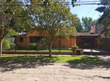 Casa de 4 ambientes, Almirante Brown · Venta de Casa en Burzaco, Hermoso Chalet Ubicado en Bº Corimayo