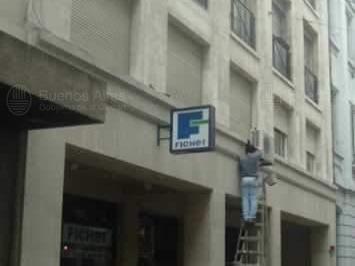Oficina comercial · 175m² · 8 Ambientes · 1 Cochera · Visitas Rapidas Alberto Expensas Promedio U$s 3,81 por m² Propio