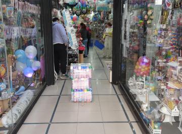 Local comercial , Once · Corrientes Al 2500. Espectacular! 700 m²